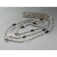 Kette, mittellang, 3-Strang mit Perlen, silberfarben