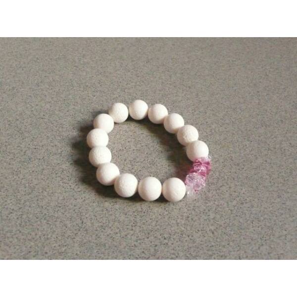 Armband, flexibel, weisse Korallen mit Kristallen, rosa
