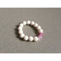 Armband, flexibel, weisse Korallen mit Kristallen, rosa