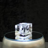 Crystal cuboid block, motif Several Dinosaurs