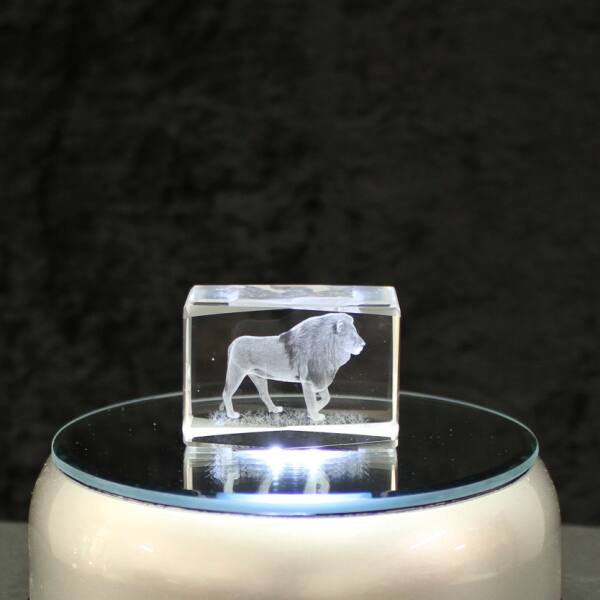 Crystal cuboid block, motif Running Lion