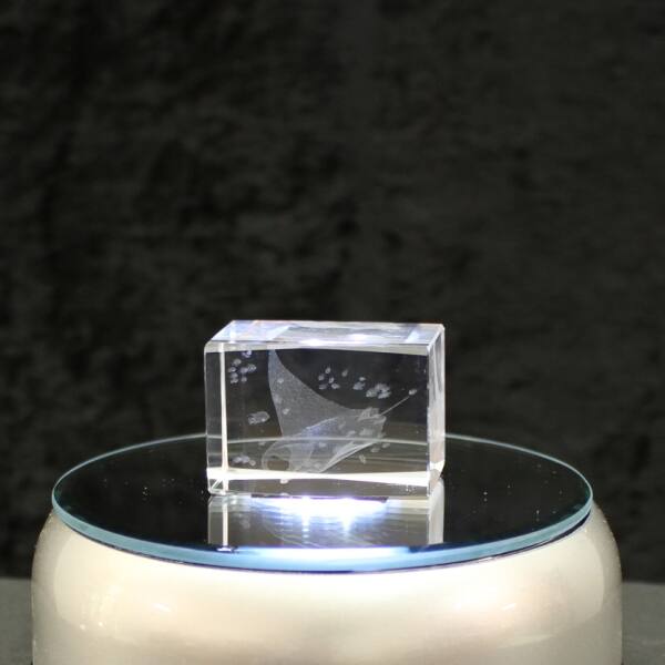 Crystal cuboid block, motif Mantara