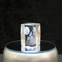 Crystal cuboid block, motif Howling Wolf
